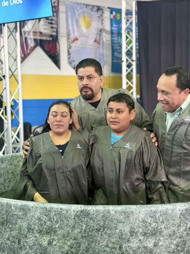 bautismo campmeeting hispano005